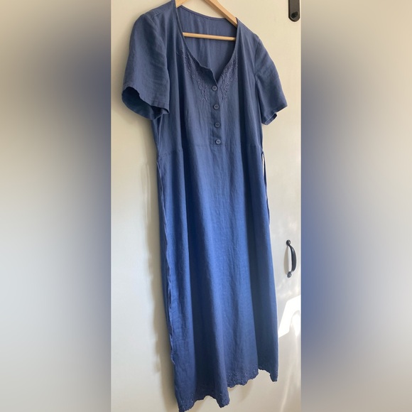 Linen Dress with ties. - Picture 1 of 4